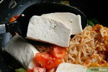 Приготовьте жареную лапшу Магги (малазийский стиль мамак) Шаг 7