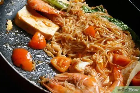 Приготовьте жареную лапшу Магги (малазийский стиль мамак) Шаг 8