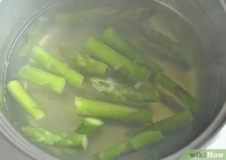 Приготовьте миску с лапшой из лосося Шаг 4