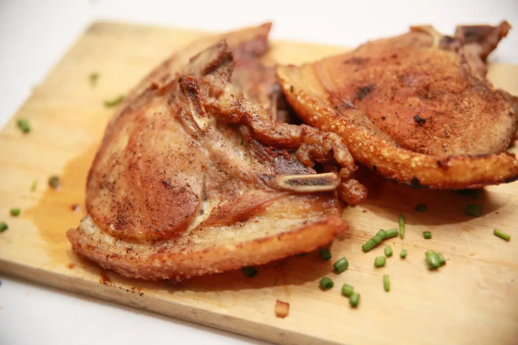 Легкие способы узнать, готовы ли свиные отбивные: 8 шагов (с изображениями)