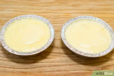 Приготовьте сахарный топпинг для крем-брюле Шаг 5