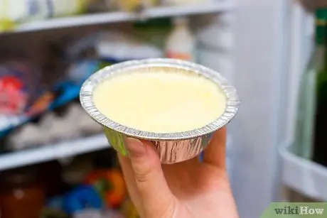 Приготовьте сахарный топпинг для крем-брюле Шаг 8