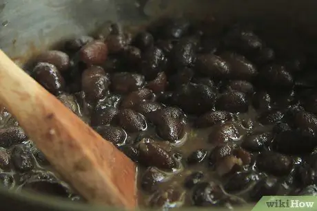 Приготовьте блюда из консервированной фасоли Шаг 11