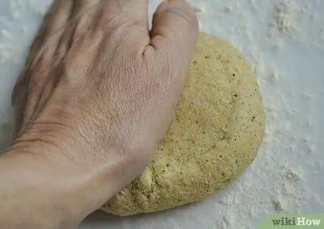 Приготовить пельмени из кукурузной муки Шаг 6