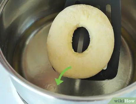 Сделать торт с пончиками Шаг 8