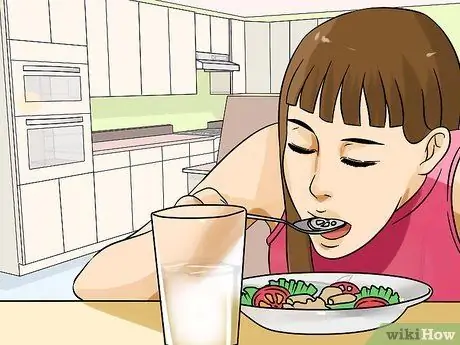 Смена менструальных прокладок с сильным течением Шаг 13