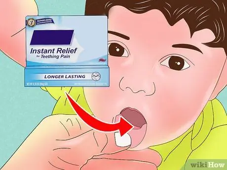 Успокойте ребенка при прорезывании зубов Шаг 6