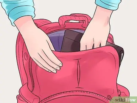 Вымойте рюкзак Шаг 8