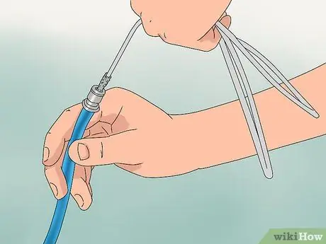 Очистите мочевой пузырь для гидратации Шаг 13