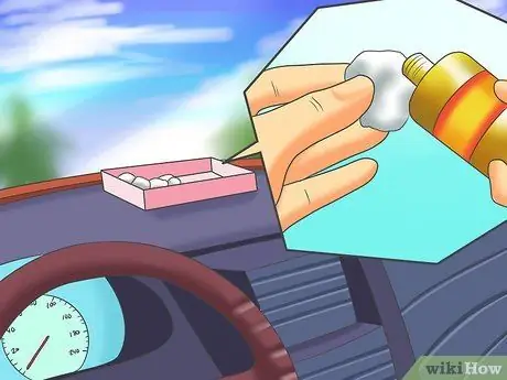 Справиться с тяжелой укачиванием у собак Шаг 12