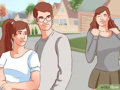 Скрыть свои чувства от понравившейся девушки Шаг 3