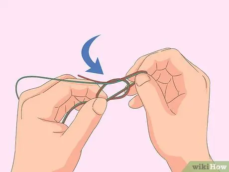 Привяжите палантин к поводку Шаг 3