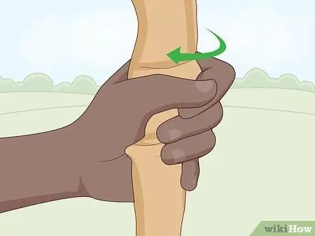 Держите лук для стрельбы из лука Шаг 8