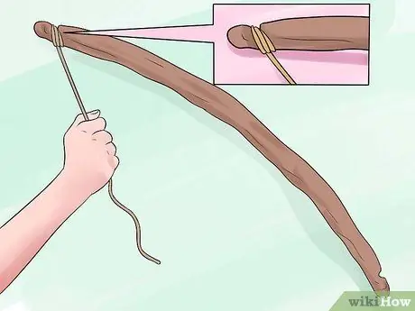 Сделайте естественный лук и стрелу. Шаг 6