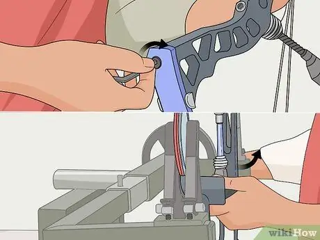 Установите Peep Sight Шаг 18