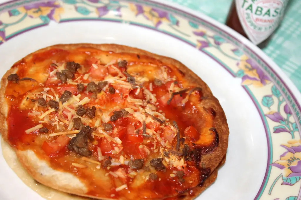 Как приготовить мексиканскую пиццу с тако-белл: 8 шагов (с иллюстрациями)