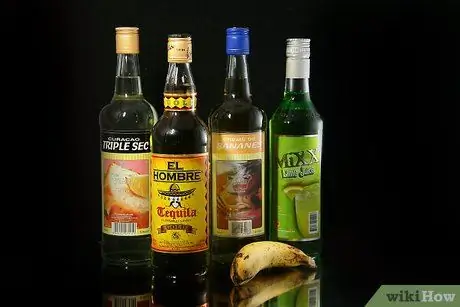 Приготовить банановую маргариту Шаг 1