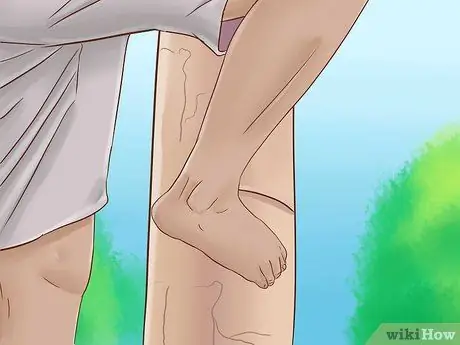 Забраться на дерево без веток Шаг 4