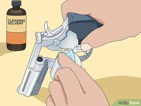 Очистить револьвер Шаг 8