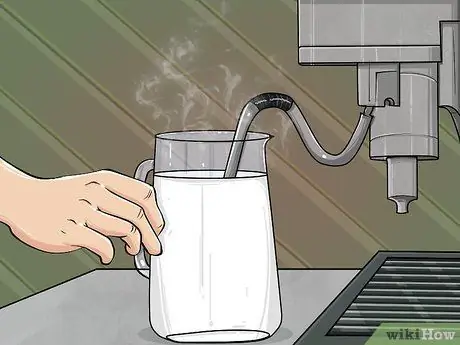 Используйте коммерческую эспрессо-машину Шаг 11