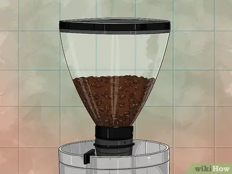 Используйте коммерческую эспрессо-машину Шаг 5