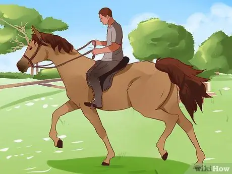 Перейти верхом на лошади Шаг 15