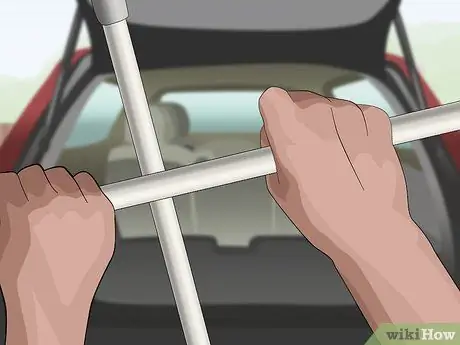 Постройте барьер для собак для вашего автомобиля Шаг 3