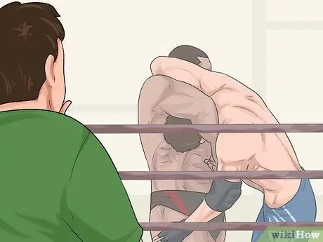 Выполнение профессиональных борцовских приемов, шаг 3