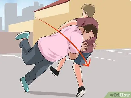 Копьё, как рестлер Шаг 7