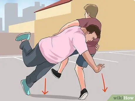 Копьё, как рестлер Шаг 8