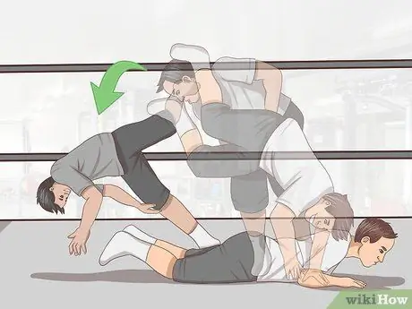 Выполните Hurricanrana в Pro Wrestling Step 4