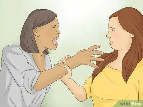 Защищайтесь во время драки в школе Шаг 4