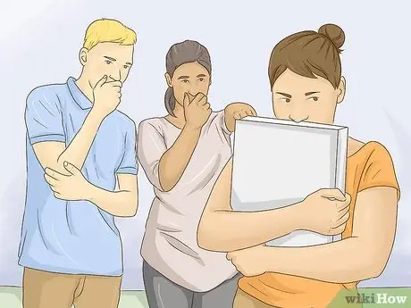 Защищайтесь во время драки в школе Шаг 8