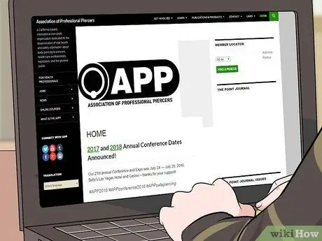 Убедите родителей позволить вам сделать кольцо для губ Шаг 11