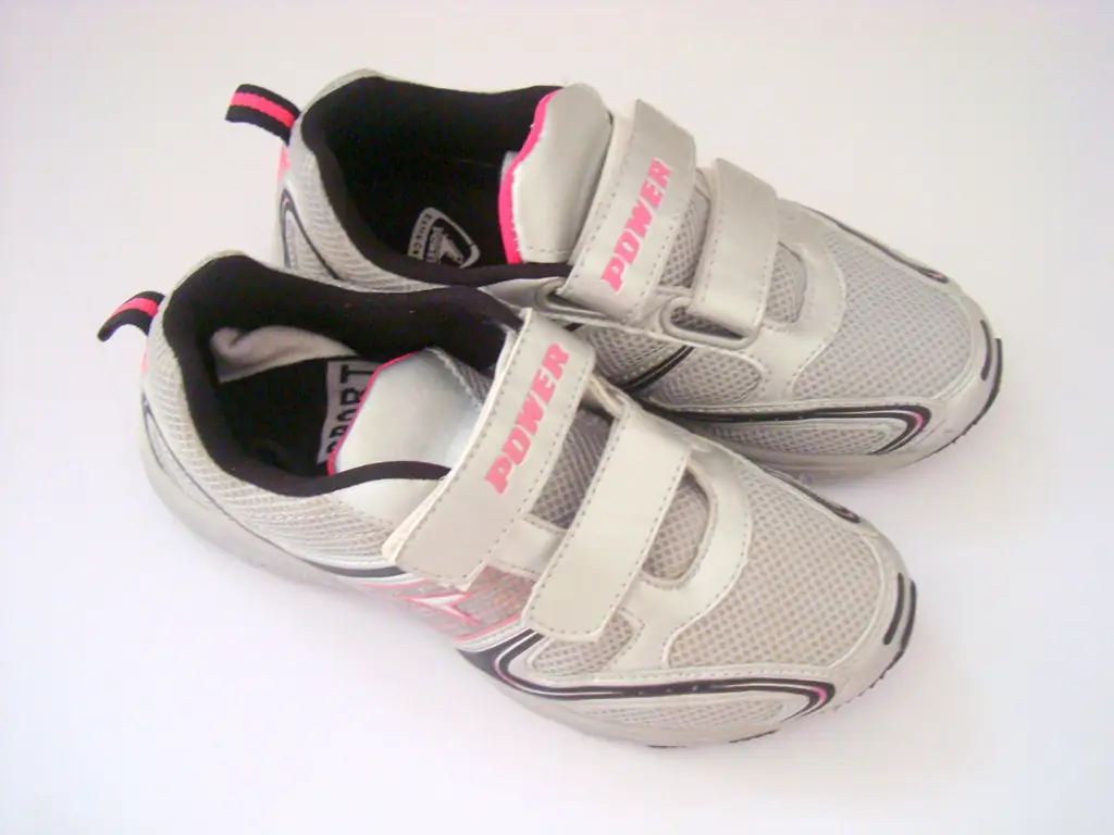 Как упаковать спортивную сумку в школу (для девочек): 5 шагов