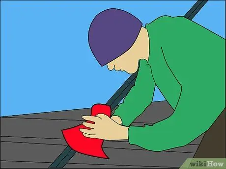 Нанесите воск на бордюр или поручень для шлифовки на скейтборде Шаг 5