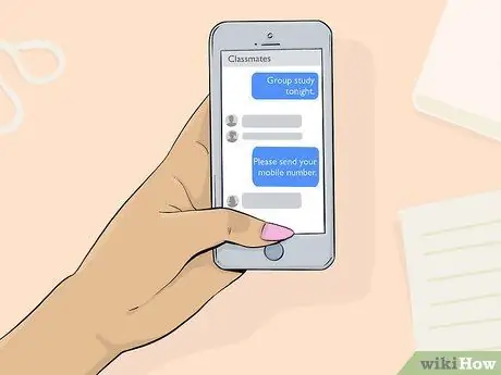 Будьте осторожны в том, чтобы заставить парня позвонить вам Step 1