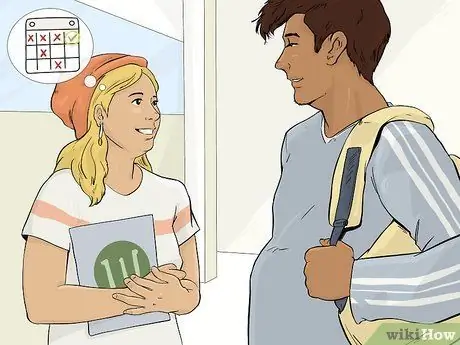 Будьте осторожны в том, чтобы заставить парня позвонить вам Step 6