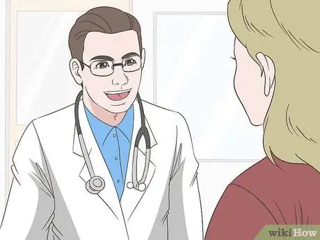 Лечить грибковые прыщи на спине Шаг 9