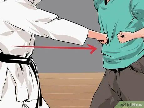 Блок-удары в каратэ, шаг 9