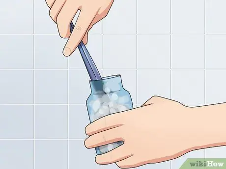 Уход за котятами-сиротами в возрасте до трех недель Шаг 6