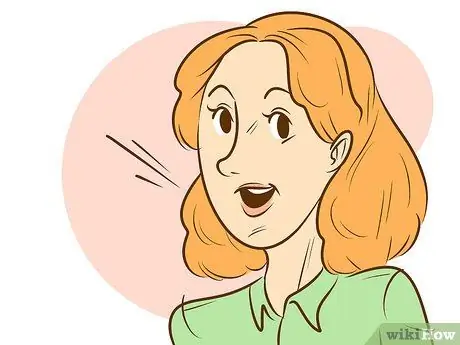 Узнай, хочет ли девушка поцеловаться, шаг 3