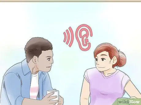 Заставьте парня пообщаться с вами Шаг 5
