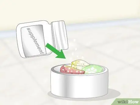 Покормить сенегальского попугая Шаг 10