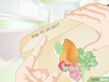 Выберите корм для котенка Шаг 6