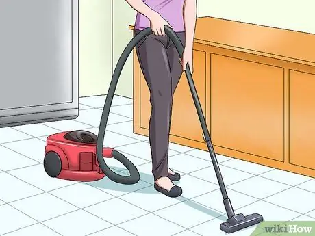 Лечить конъюнктивит у кошек Шаг 10