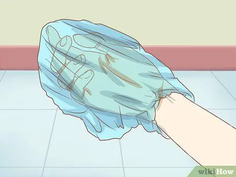 Сбор образцов кала у кошки Шаг 4