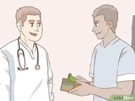 Лечить кошку кровью в стуле Шаг 5