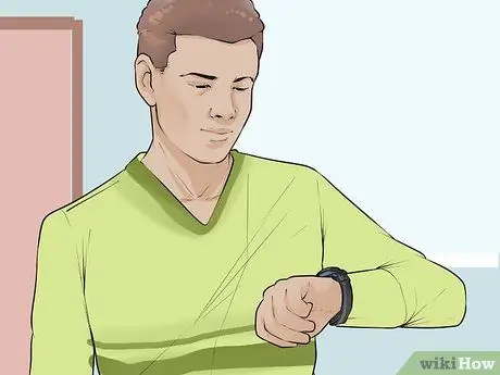 Найдите родственника, чтобы прекратить кормить собаку столовый корм Шаг 4