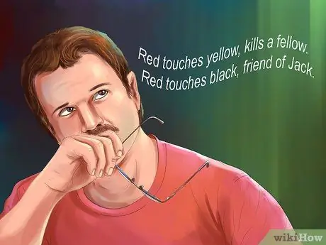 Отличить королевскую змею от коралловой змеи Шаг 4